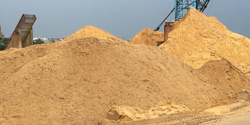 Giá vật liệu xây dựng cát, Đá, xi măng mới nhất năm 2025: cập nhật chi tiết và hướng dẫn lựa chọn